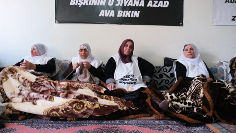 Kurdish mothers demand freedom for Abdullah Öcalan in Justice Vigil