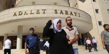 Grieving mother ordered to pay compensation to ex-MP affiliated with Şenyaşar family murders