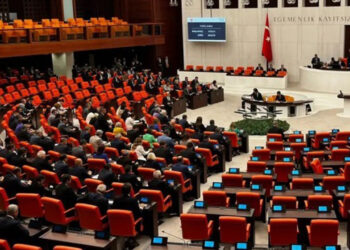Turkish Parliament backs further cross-border military operations