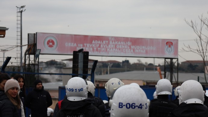 Kürt siyasi tutsakların aileleri, Türkiye'de tutuklu bulunan Öcalan'ın serbest bırakılmasını talep ediyor