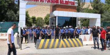 Government appointed administration’s controversial expenses case swept under rug in Turkey’s Mardin