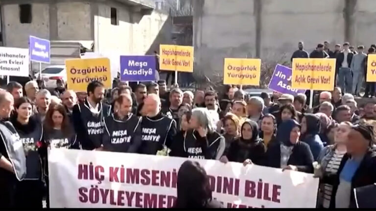 Marchers complete freedom walk in Turkey, demand Kurdish rights