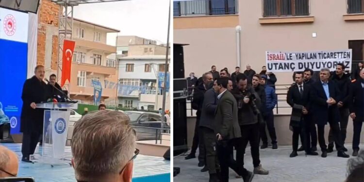 Three detained for protesting Turkey-Israel trade ties