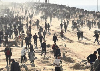 Israeli forces target Gazans gathering for food aid, killing over 100