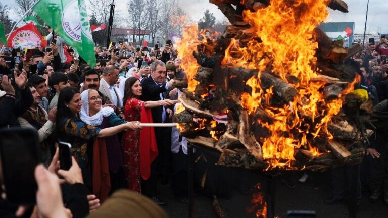 Kurdish politician blasts Turkey’s ‘Kurdish Hamas’ strategy at Batman Newroz event
