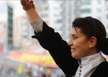 Leyla Zana calls for peace, political autonomy at historic Newroz celebrations in Diyarbakır