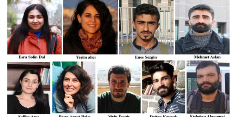 Οι επιθέσεις στα κουρδικά μέσα ενημέρωσης καταδικάζονται από ευρωβουλευτές, υποστηρικτές της ελευθερίας του λόγου, δημοσιογραφικές ενώσεις