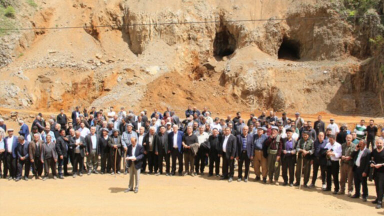 Villagers in Hakkari demand closure of destructive mine