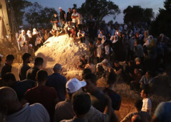 Funerals held as death toll in Mardin-Diyarbakır fire rises to 14