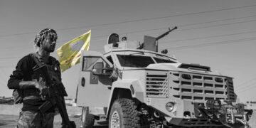 Syrian government forces clash with SDF in Deir ez-Zor offensive