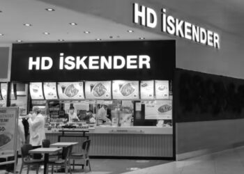 Restaurant workers fired for speaking Kurdish at Istanbul Airport