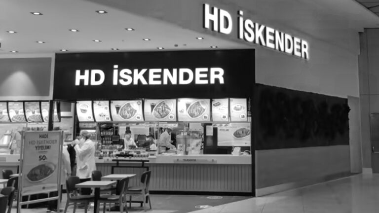 Restaurant workers fired for speaking Kurdish at Istanbul Airport