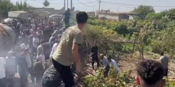 Second Turkish airstrike in week hits Makhmour refugee camp during UN delegation visit