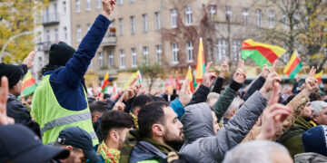Armed police raid and attempted arson attack on Kurdish community centre, Berlin