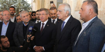 Former Turkish PM meets ousted Kurdish mayor: ‘Don’t burn bridges of dialogue’
