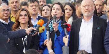 Hatimoğulları urges unity against trustee appointments in Turkey