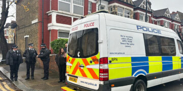 Dawn police raid on UK Kurdish centre, arrest prominent members of community