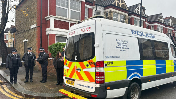 Dawn police raid on UK Kurdish centre, arrest prominent members of community