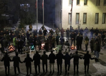 Turkey: Protesters rally against trustee takeovers in Bahçesaray, Van