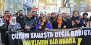 Protests across Turkey condemn Turkish strikes on Rojava, demand peace