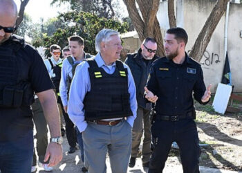 Supporting Syrian Kurdish partners crucial for stability in Syria, US senators say