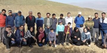Restoring Kurdistan’s natural beauty: Zagrosana activists plant acorns in  fire-ravaged areas