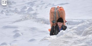 Survival on the edge: Kurdish Kolbars endure economic strangulation and state violence