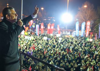 CHP confirms İmamoğlu as presidential candidate, while Özel responds to Kurdish criticism voiced at Newroz event