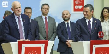 Papandreou joins European socialists in meeting Turkish opposition leader