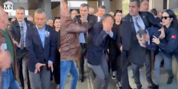 CHP leader Özel assaulted at funeral of Sırrı Süreyya Önder in Istanbul