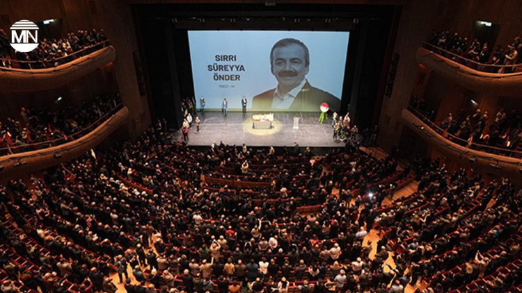 Thousands bid farewell to Sırrı Süreyya Önder in Istanbul