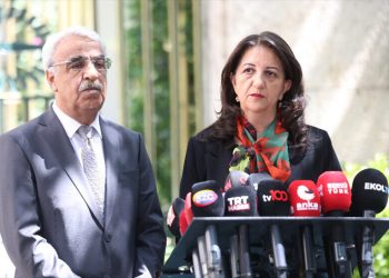 DEM Party İmralı delegation meets Parliament Speaker to advance peace process